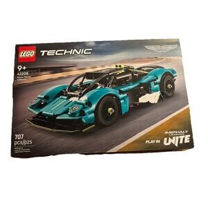 LEGO Technic 42208 Aston Martin Valkyrie - Asphalt Legends Unite